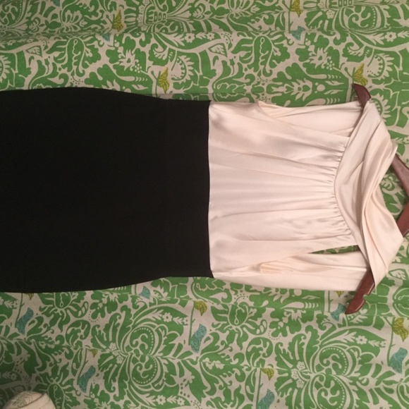 BCBGMaxAzria - Picture 2 of 3